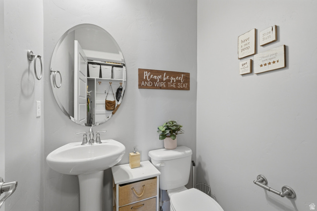 2030 Foothill Way Layton, UT 84040 - Photo 13 of 29