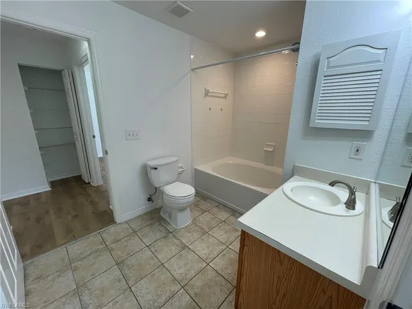 $1,625 | 7905 Preserve Circle, Unit 134, Naples, FL 34119