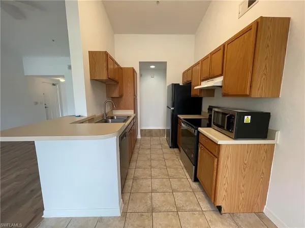 $1,625 | 7905 Preserve Circle, Unit 134, Naples, FL 34119