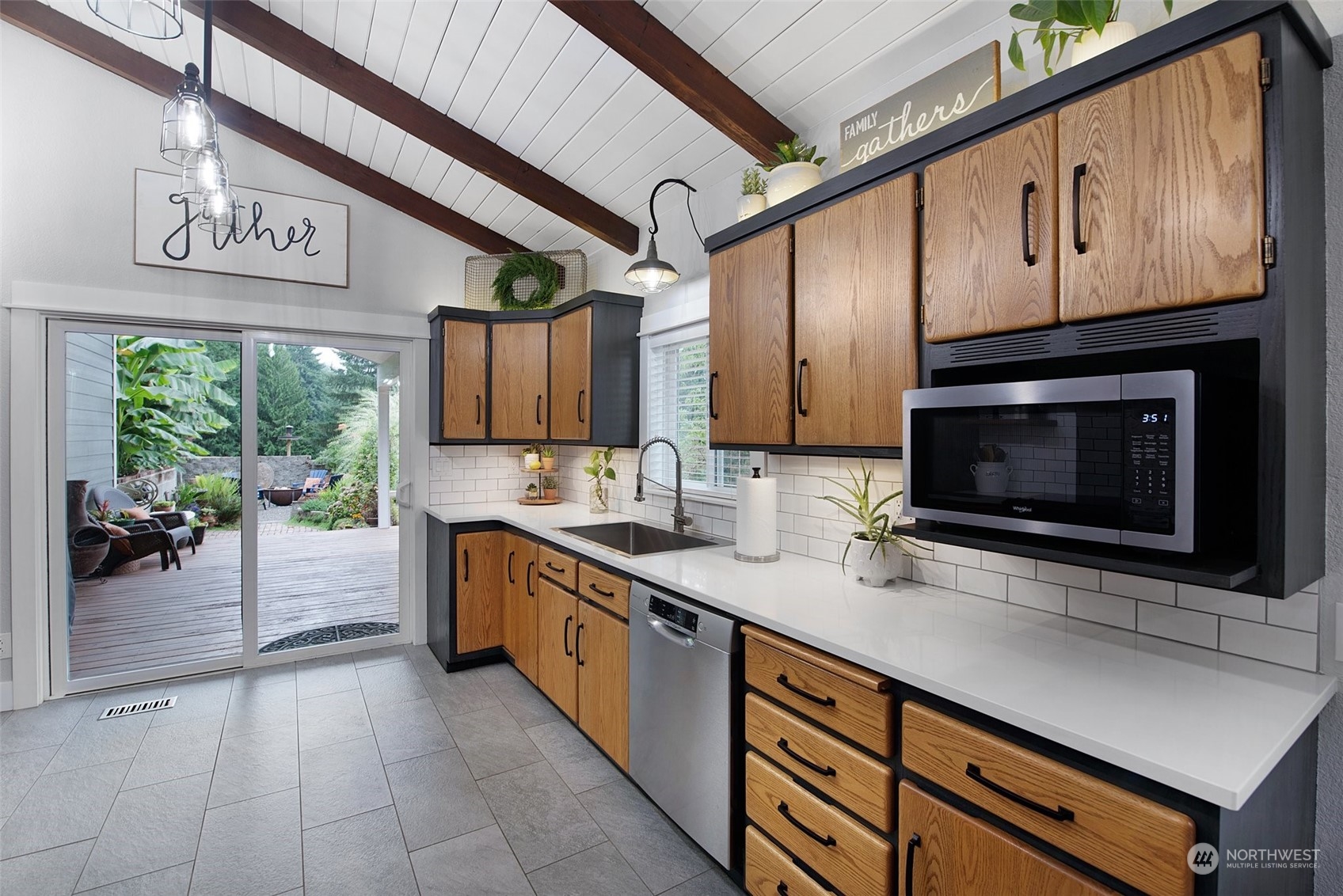 210 Guier Road Kelso, WA 98626 - Photo 8 of 40 Gallery Image 8