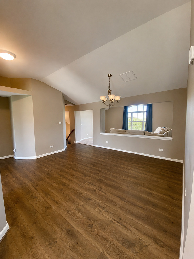 1404 Draper Road, Unit 242 McHenry, IL 60050 - Photo 4 of 14 Gallery Image 4