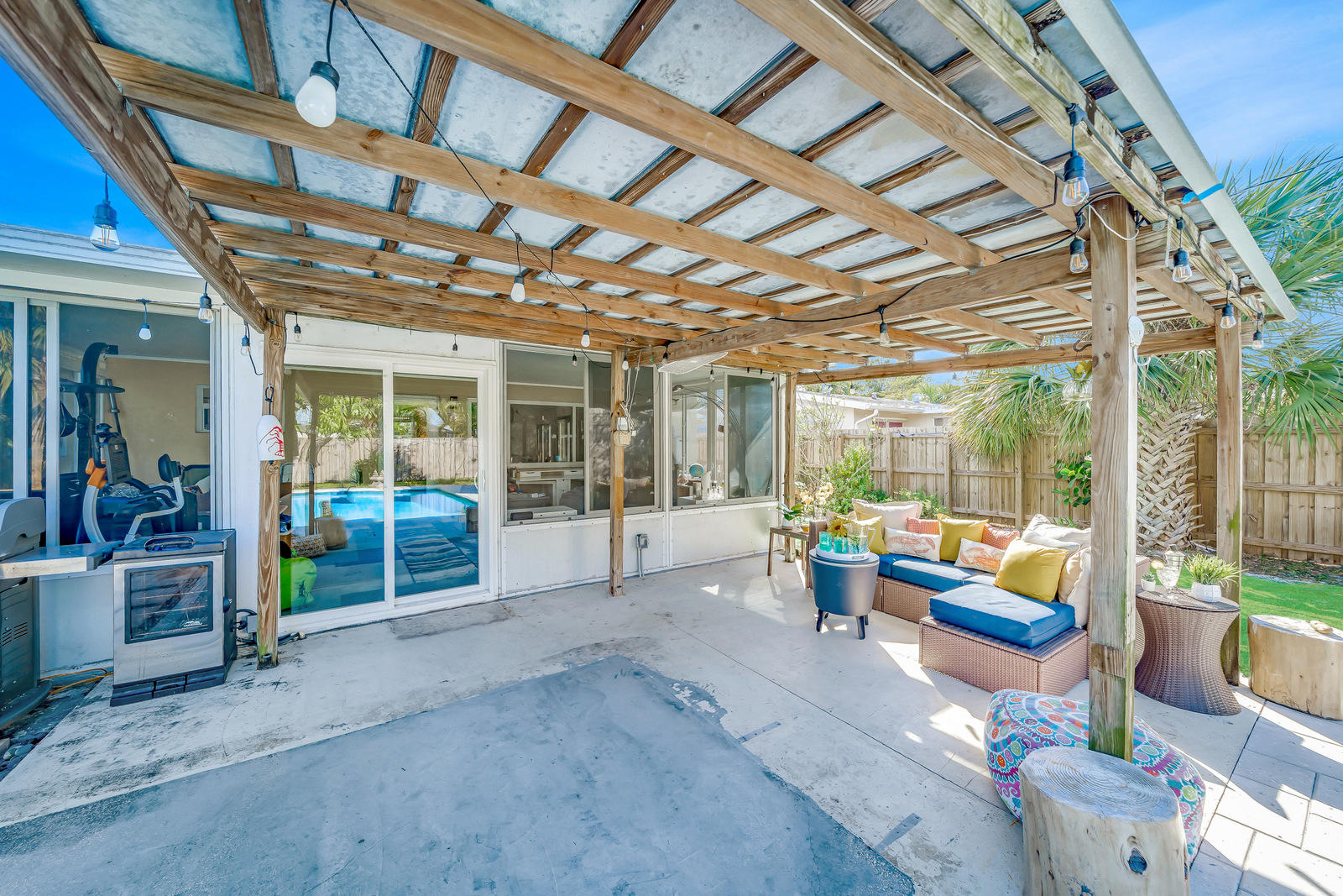 341 Southwest 3rd Street Boca Raton, FL 33432 - Photo 23 of 46 Outside patio