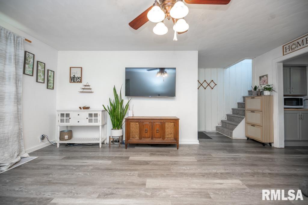 316 Limestone Bellevue, IL 61604 - Photo 13 of 42