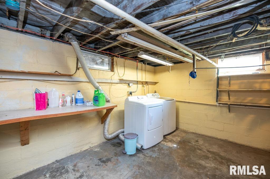 316 Limestone Bellevue, IL 61604 - Photo 35 of 42