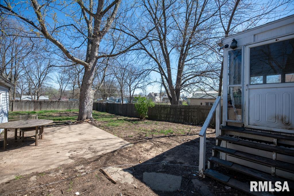 316 Limestone Bellevue, IL 61604 - Photo 37 of 42