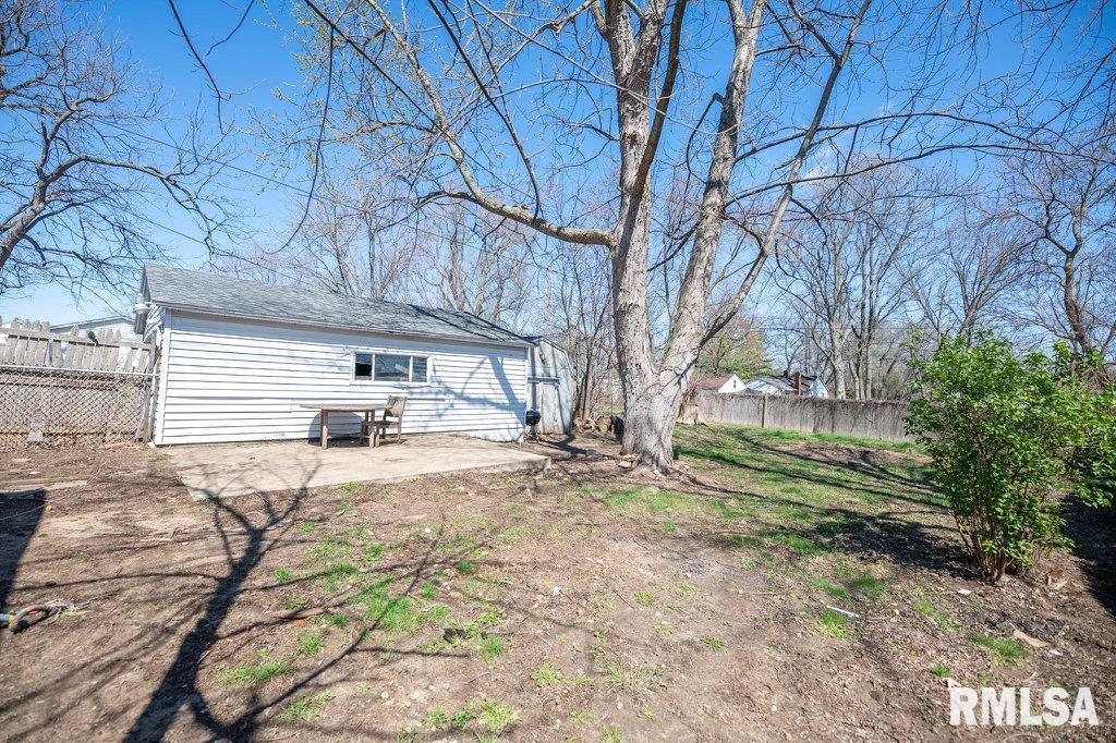 316 Limestone Bellevue, IL 61604 - Photo 38 of 42