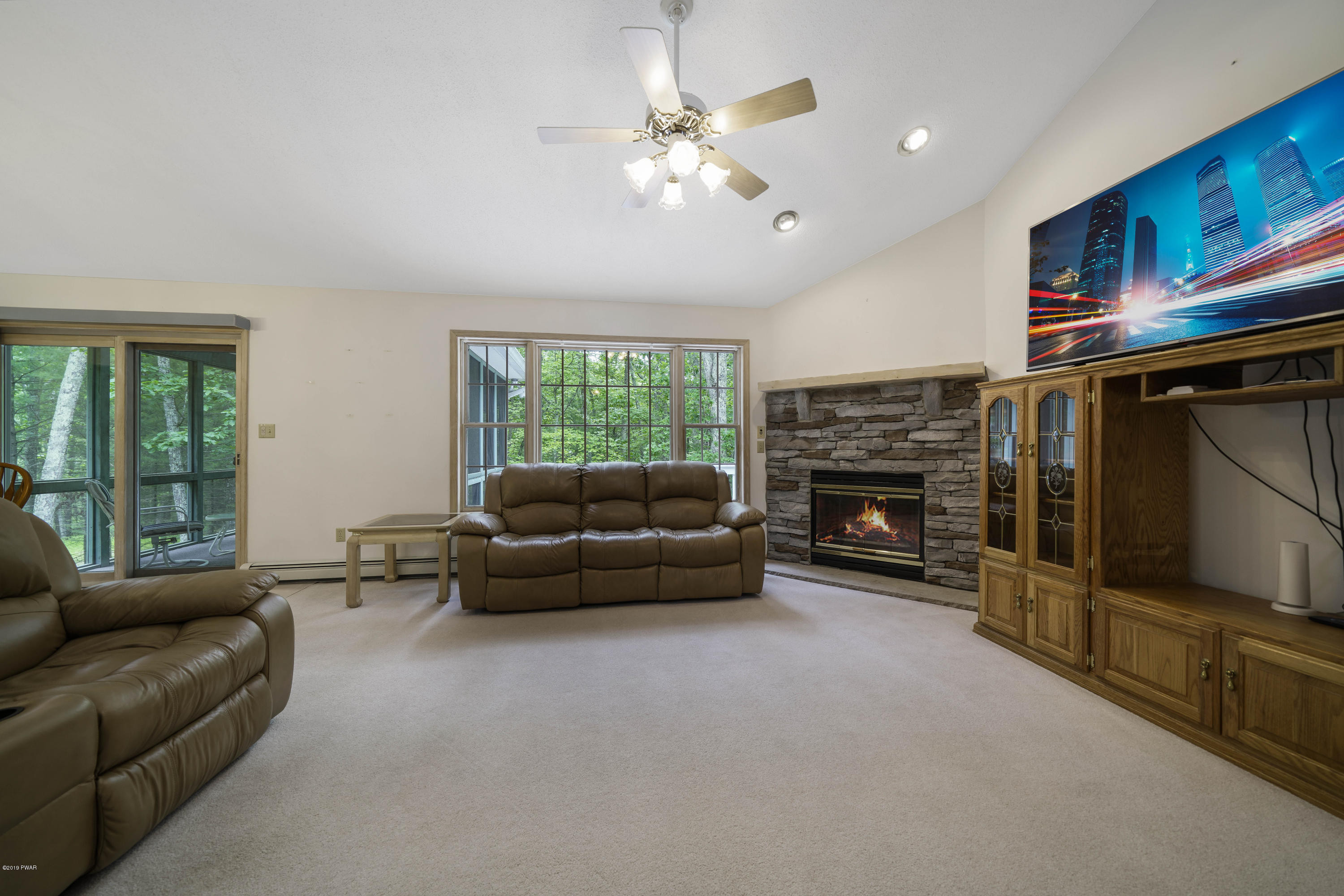 111 Stone Ridge Lane Milford, PA 18337 - Photo 11 of 36 nxppxn4sp85fu4yxs79qzjsu533ynuc4mhqqsdn3