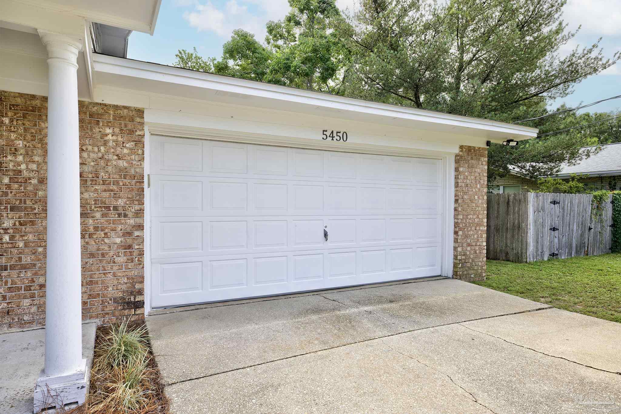 5450 Flax Road Pensacola, FL 32504 - Photo 4 of 39