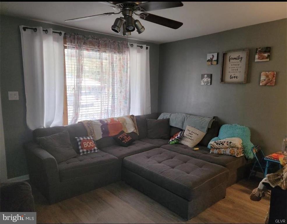 32 West Ridge Street Coaldale, PA 18218 - Photo 4 of 23