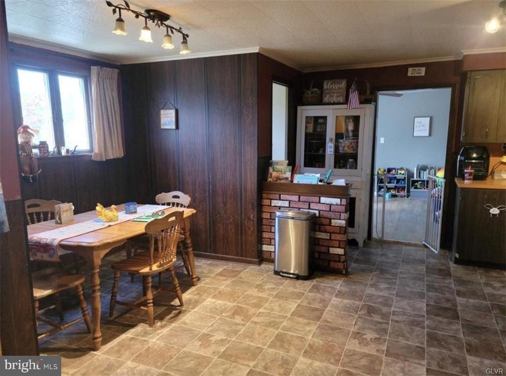 32 West Ridge Street Coaldale, PA 18218 - Photo 7 of 23