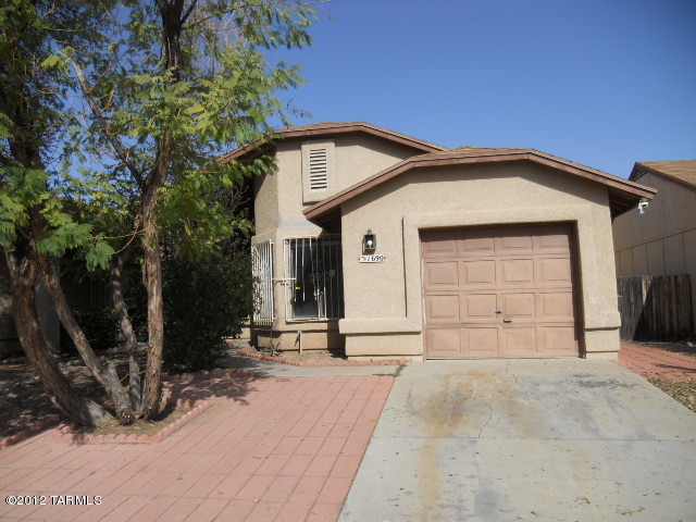 1690 Twin Ridge Road Tucson, AZ 85746 - Photo 2 of 22 Gallery Image 2