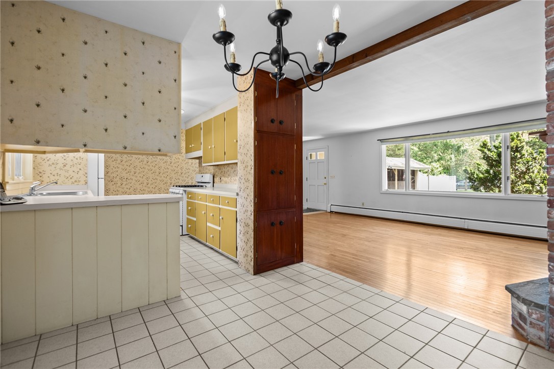 9 Sharon Drive Coventry, RI 02816 - Photo 27 of 41