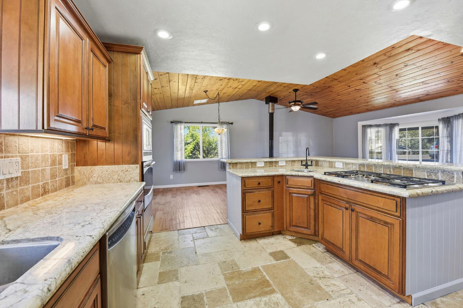 1946 Blue Bell Court Cool, CA 95614 - Photo 14 of 48