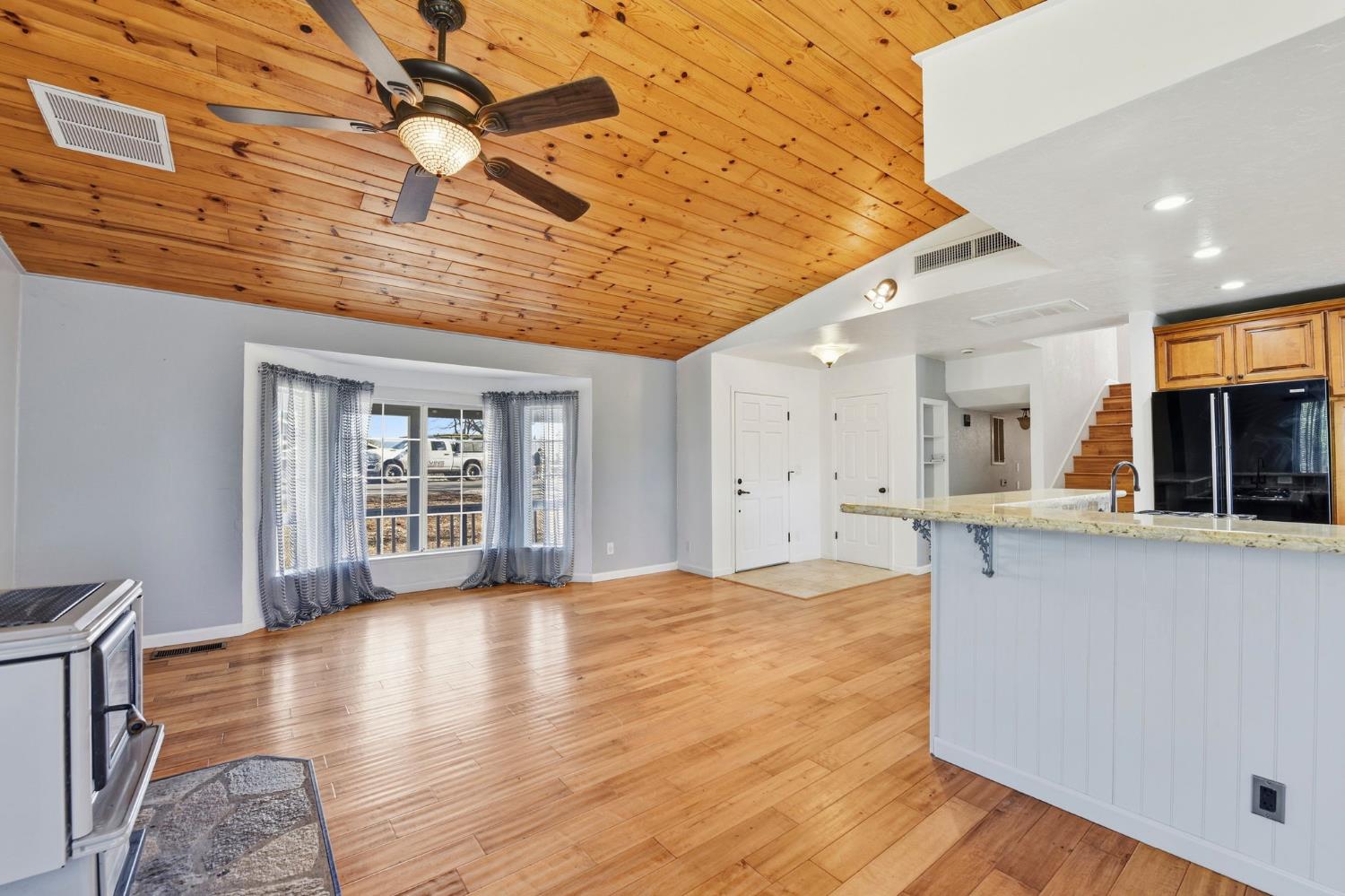 1946 Blue Bell Court Cool, CA 95614 - Photo 6 of 48