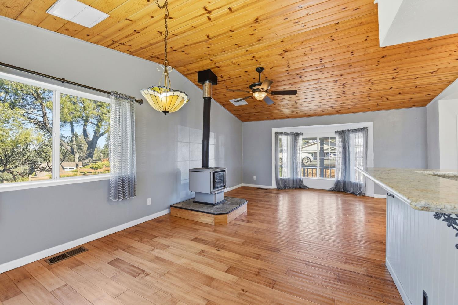 1946 Blue Bell Court Cool, CA 95614 - Photo 10 of 48