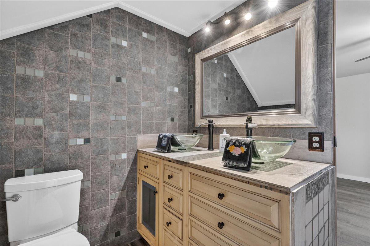 1865 Wilderness Road Lancaster, PA 17603 - Photo 25 of 39 Owners Suite bathroom with modern accents.