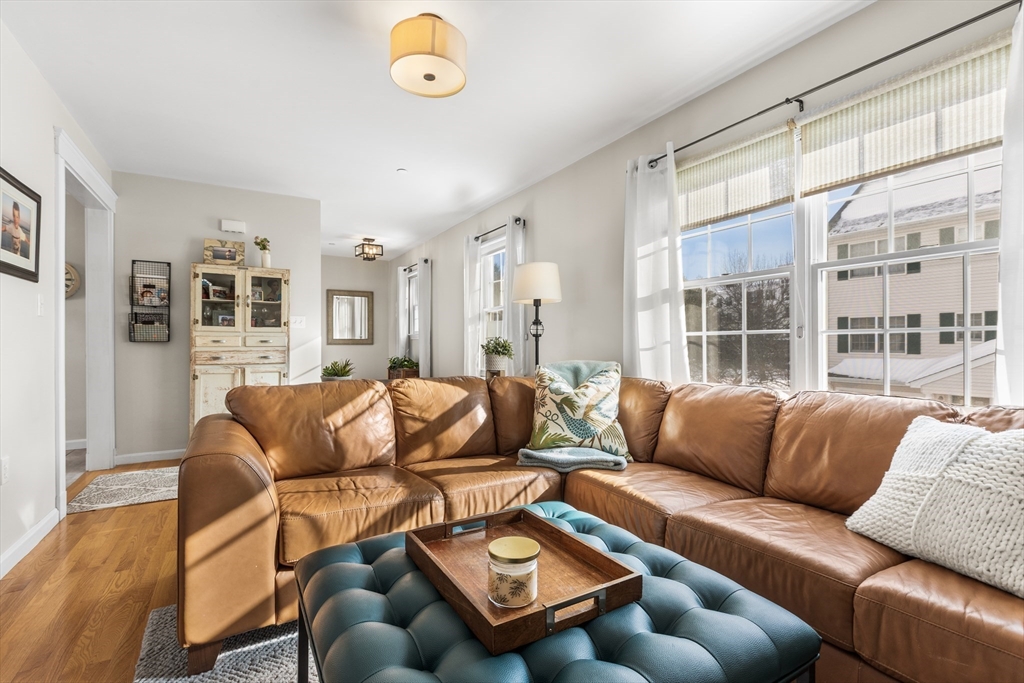 252 Albion Street, Unit 3 Wakefield, MA 01880 - Photo 1 of 37