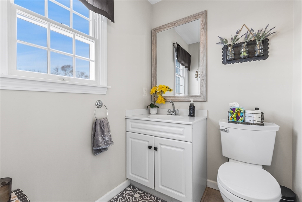 252 Albion Street, Unit 3 Wakefield, MA 01880 - Photo 13 of 37