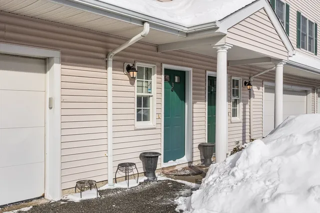 $649,000 | 252 Albion Street, Unit 3, Wakefield, MA 01880