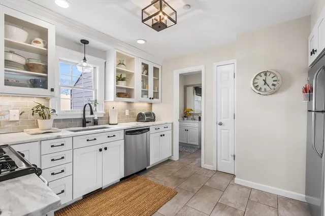 $649,000 | 252 Albion Street, Unit 3, Wakefield, MA 01880