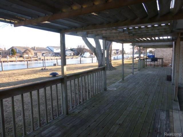 7287 Riverside Drive Algonac, MI 48001 - Photo 13 of 39 P1030401.JPG
