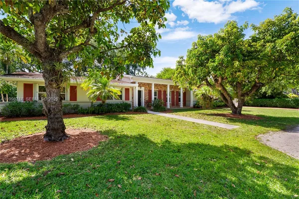 $1,799,999 | 9830 Southwest 69th Avenue, Pinecrest, FL 33156