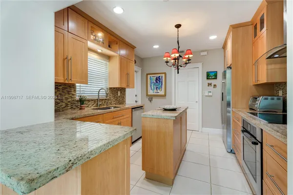 $1,799,999 | 9830 Southwest 69th Avenue, Pinecrest, FL 33156