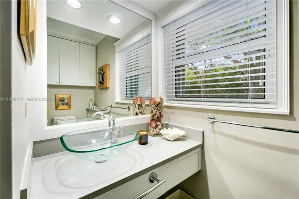 $1,799,999 | 9830 Southwest 69th Avenue, Pinecrest, FL 33156