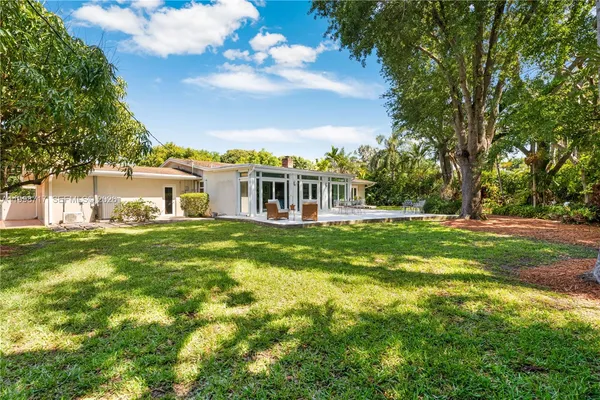 $1,799,999 | 9830 Southwest 69th Avenue, Pinecrest, FL 33156