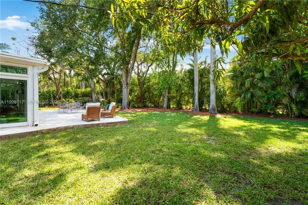 $1,799,999 | 9830 Southwest 69th Avenue, Pinecrest, FL 33156