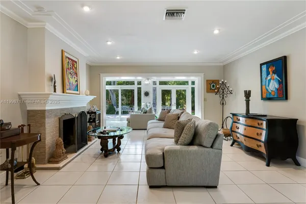 $1,799,999 | 9830 Southwest 69th Avenue, Pinecrest, FL 33156