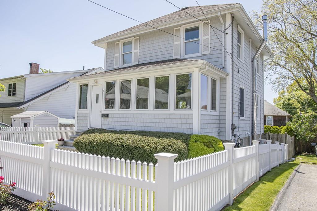 39 Manomet Road Weymouth, MA 02191 - Photo 1 of 40 Gallery Image 1