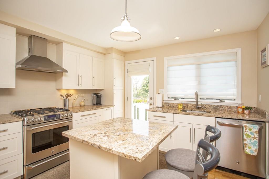 39 Manomet Road Weymouth, MA 02191 - Photo 13 of 40 Gallery Image 13