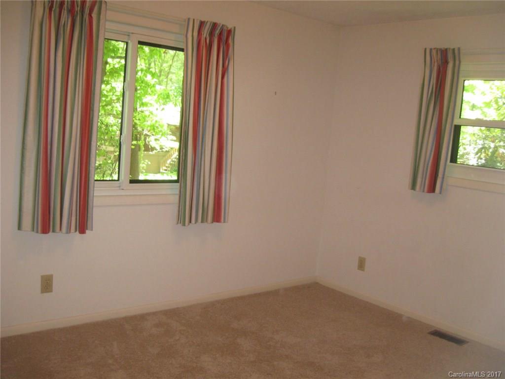 12 Greenleaf Road Fletcher, NC 28732 - Photo 11 of 21