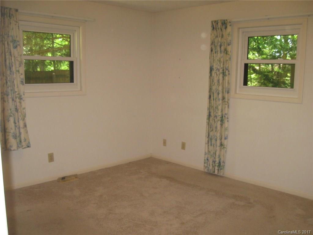 12 Greenleaf Road Fletcher, NC 28732 - Photo 13 of 21