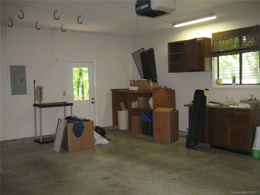 12 Greenleaf Road Fletcher, NC 28732 - Photo 16 of 21