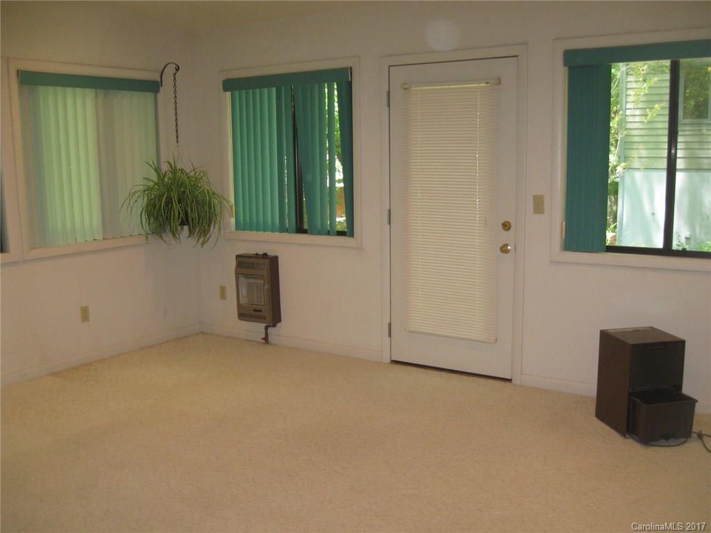 12 Greenleaf Road Fletcher, NC 28732 - Photo 9 of 21