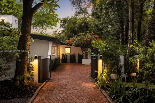 $2,900,000 | 3090 Kirk Street, Coconut Grove, FL 33133