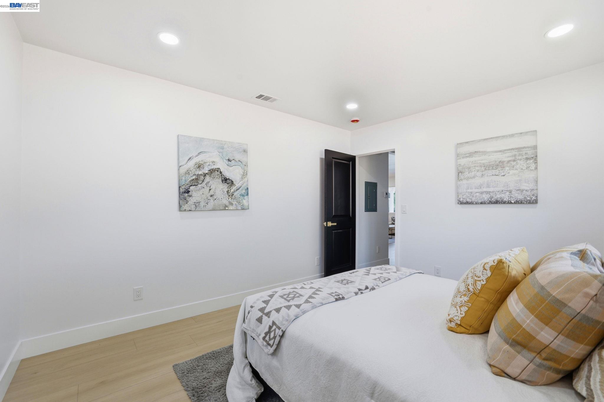 1913 West Middlefield Road Mountain View, CA 94043 - Photo 20 of 37