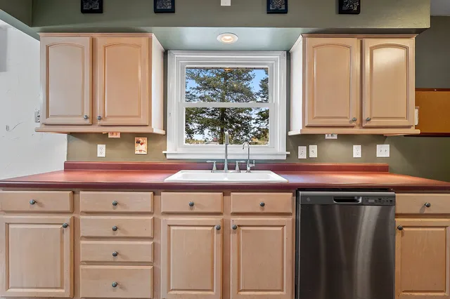 $299,900 | 3608 Menasha Avenue, Manitowoc, WI 54220