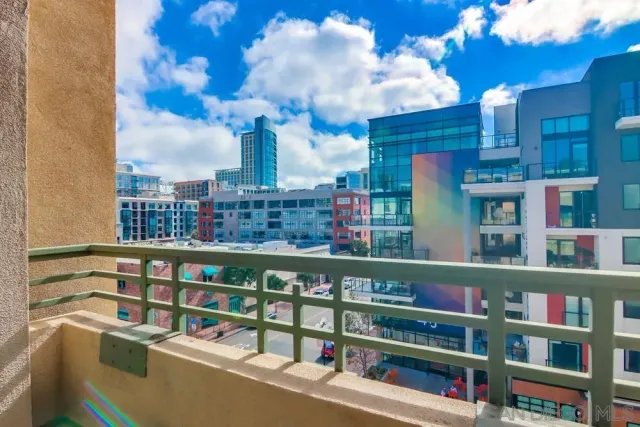 $3,495 | 330 J Street, Unit 508, San Diego, CA 92101