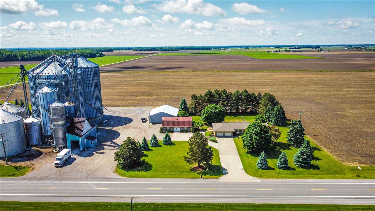 7571 Sanilac Road Vassar, MI 48768 - Photo 4 of 61 50100457-3.JPG