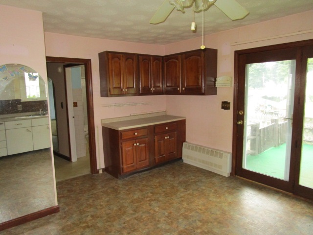 17 Rochambeau Street Manchester, NH 03102 - Photo 11 of 35