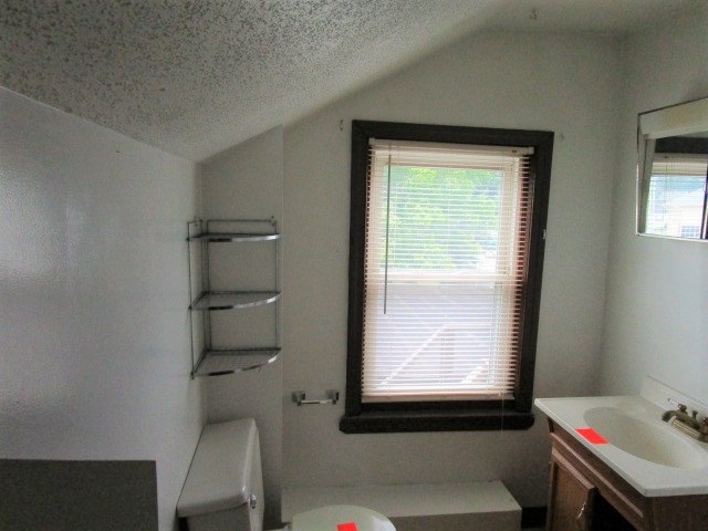 17 Rochambeau Street Manchester, NH 03102 - Photo 23 of 35