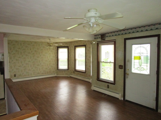 17 Rochambeau Street Manchester, NH 03102 - Photo 9 of 35