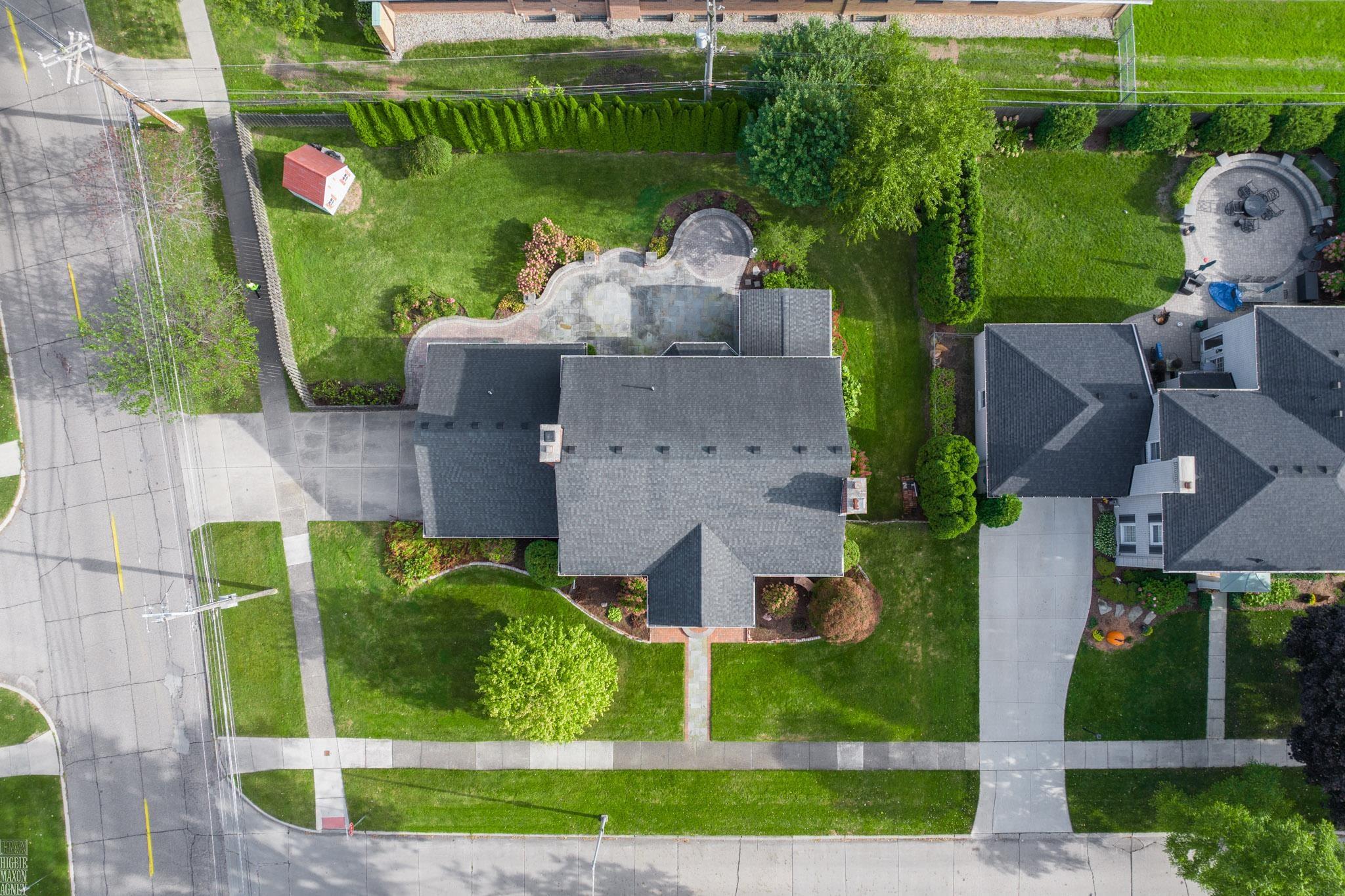 592 Thorntree Road Grosse Pointe, MI 48236 - Photo 45 of 53 50124730-44.JPG