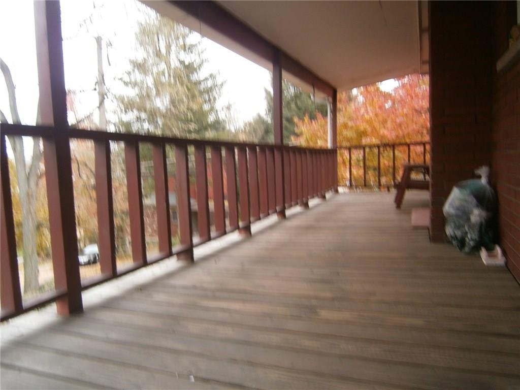 3400 Middletown Road Pittsburgh, PA 15204 - Photo 21 of 23 26' COVERED REAR DECK