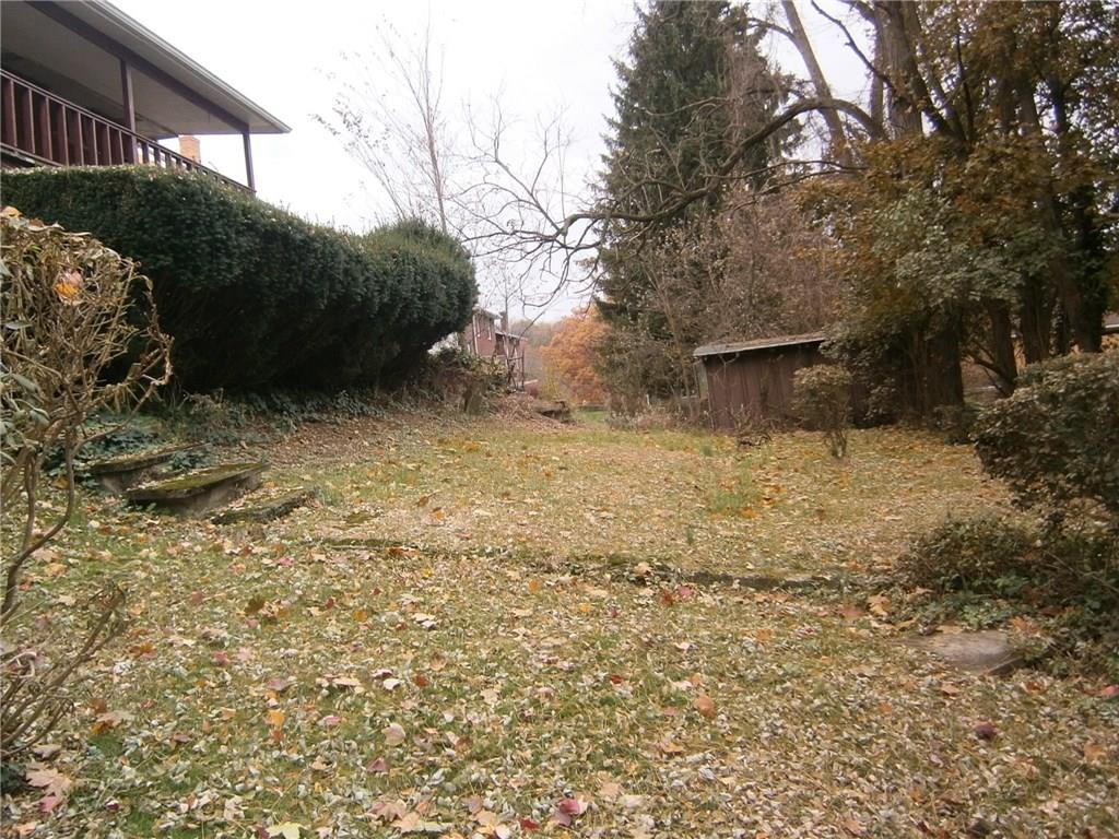 3400 Middletown Road Pittsburgh, PA 15204 - Photo 23 of 23 REAR YARD