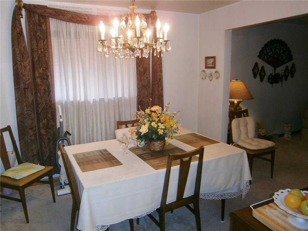 3400 Middletown Road Pittsburgh, PA 15204 - Photo 5 of 23 DINING ROOM