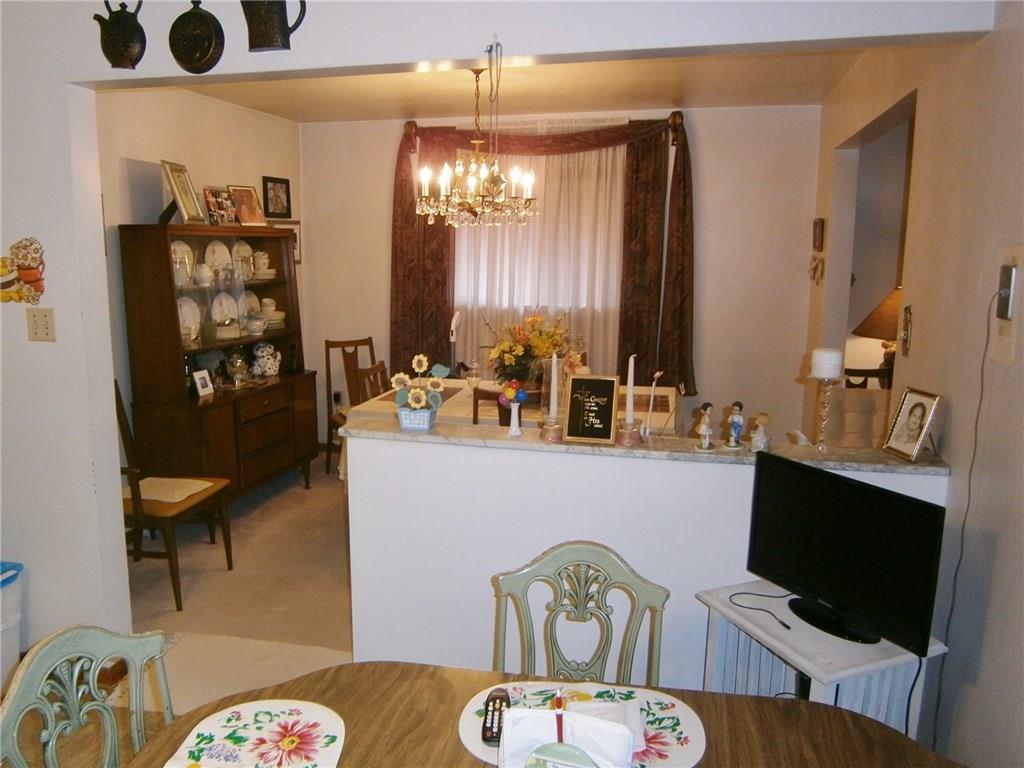 3400 Middletown Road Pittsburgh, PA 15204 - Photo 8 of 23 LOOKING INTO THE DINING ROOM FROM THE KITCHEN